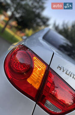 Седан Hyundai Elantra 2011 в 