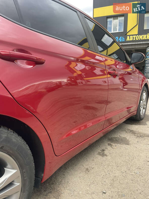 Седан Hyundai Elantra 2016 в Харькове