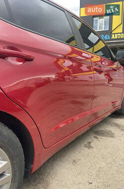 Седан Hyundai Elantra 2016 в 