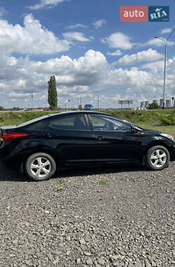 Седан Hyundai Elantra 2011 в 