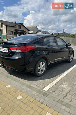 Седан Hyundai Elantra 2011 в 