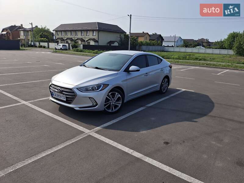 Седан Hyundai Elantra 2016 в Киеве