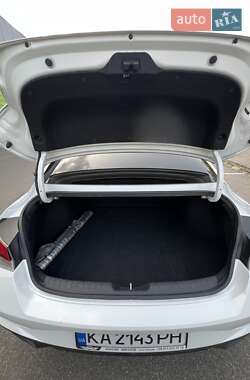 Седан Hyundai Elantra 2020 в 