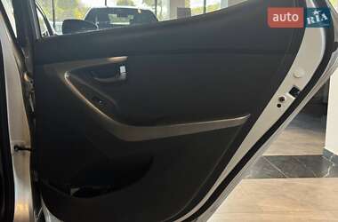 Седан Hyundai Elantra 2012 в 