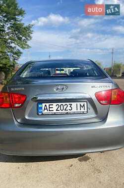 Седан Hyundai Elantra 2010 в 