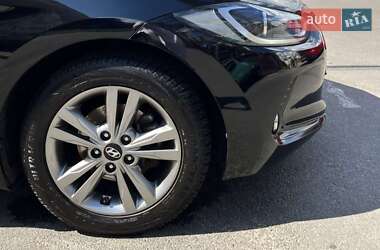 Седан Hyundai Elantra 2016 в 