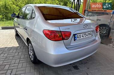 Седан Hyundai Elantra 2008 в 