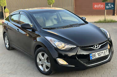 Седан Hyundai Elantra 2013 в Львові