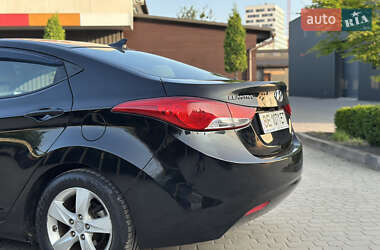 Седан Hyundai Elantra 2013 в 