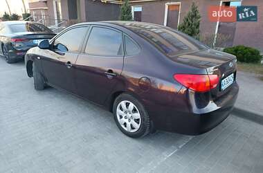 Седан Hyundai Elantra 2008 в Києві