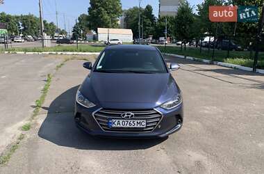 Седан Hyundai Elantra 2018 в Киеве