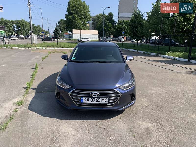 Седан Hyundai Elantra 2018 в 