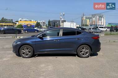 Седан Hyundai Elantra 2018 в 