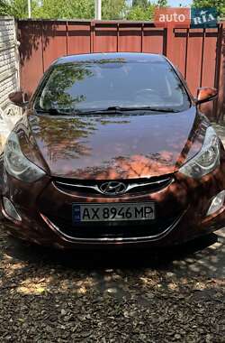 Седан Hyundai Elantra 2013 в 