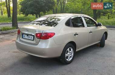 Седан Hyundai Elantra 2010 в 