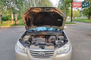 Седан Hyundai Elantra 2010 в 