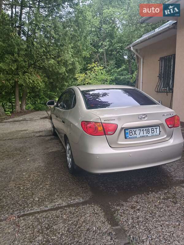 Седан Hyundai Elantra 2008 в 