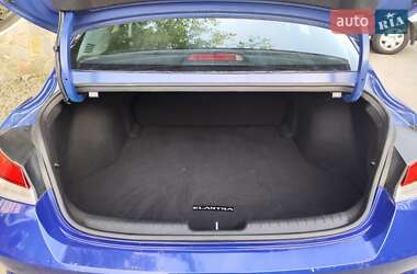 Седан Hyundai Elantra 2021 в 