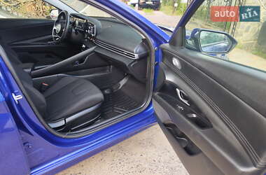 Седан Hyundai Elantra 2021 в 