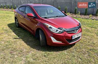 Седан Hyundai Elantra 2015 в Дніпрі
