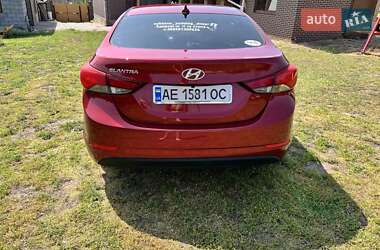 Седан Hyundai Elantra 2015 в 