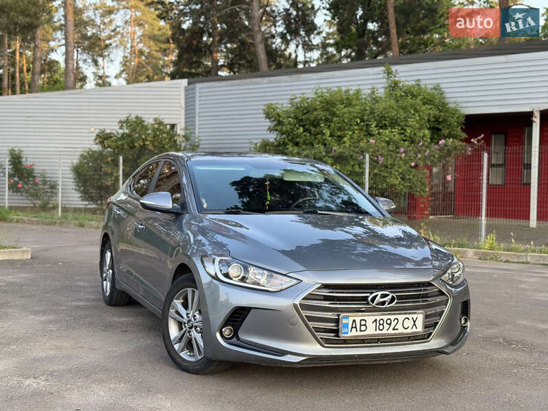 Седан Hyundai Elantra 2018 в Бершаді