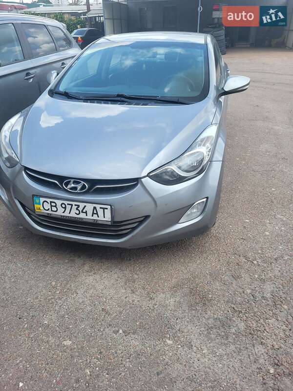 Hyundai Elantra 2011