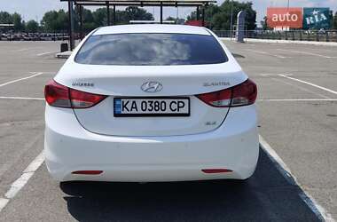 Седан Hyundai Elantra 2012 в 