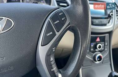 Седан Hyundai Elantra 2014 в 