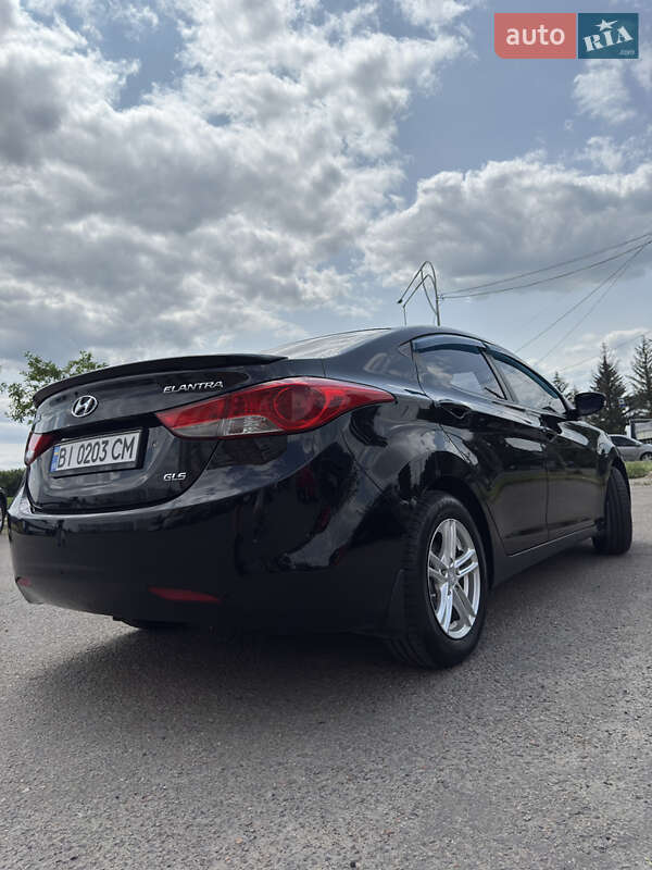 Седан Hyundai Elantra 2013 в Полтаве