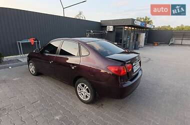 Седан Hyundai Elantra 2010 в 