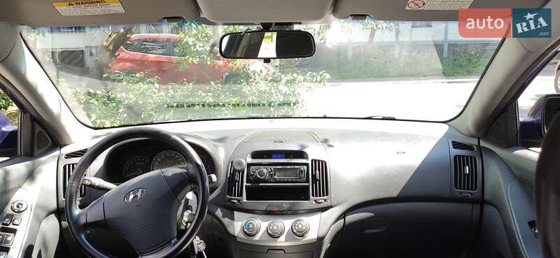 Седан Hyundai Elantra 2007 в Киеве