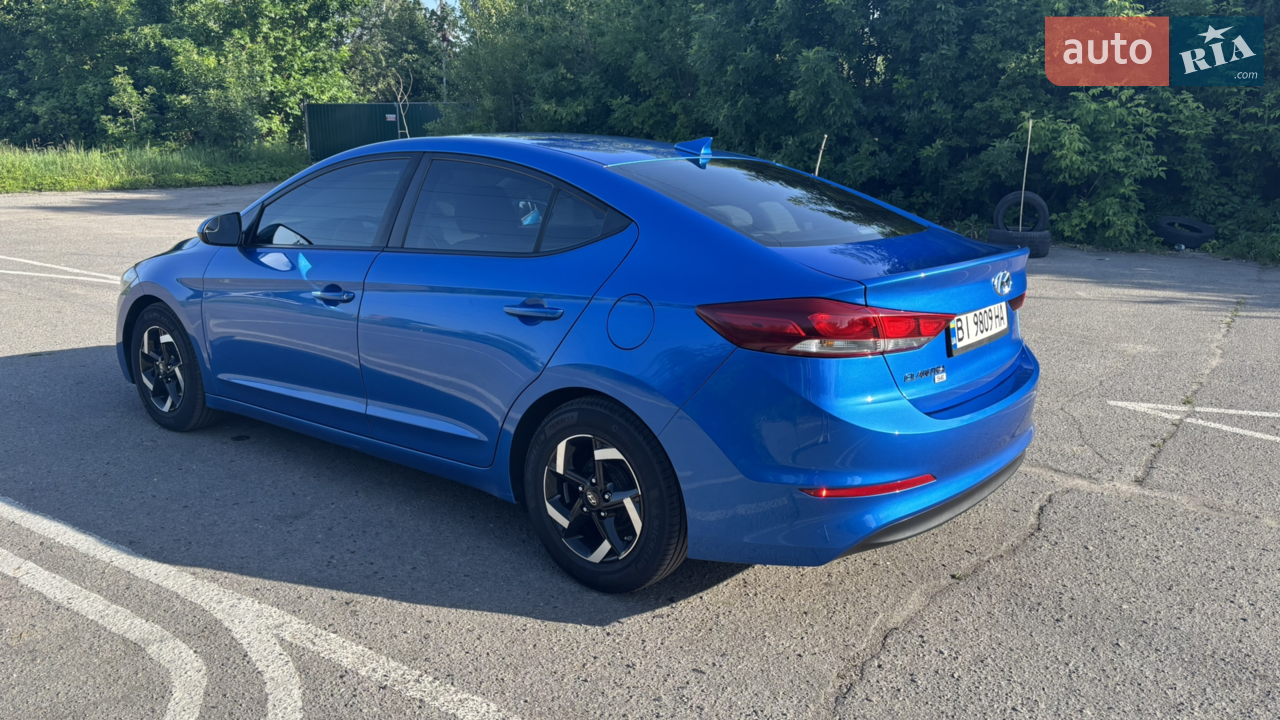 2015 Hyundai Elantra - мініатюра 9