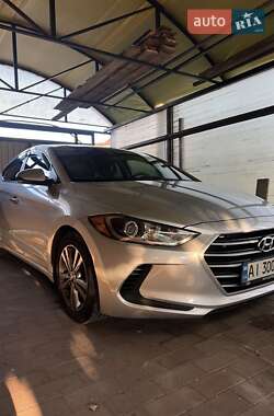 Седан Hyundai Elantra 2016 в Немішаєве