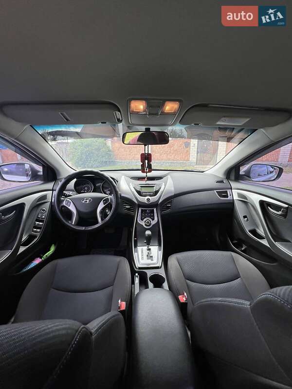 Седан Hyundai Elantra 2011 в Полтаве