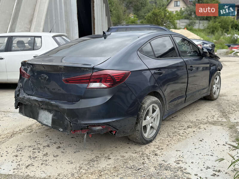 Седан Hyundai Elantra 2020 в Киеве