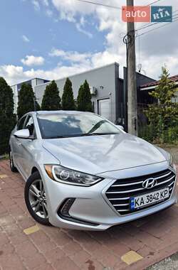 Седан Hyundai Elantra 2018 в Киеве