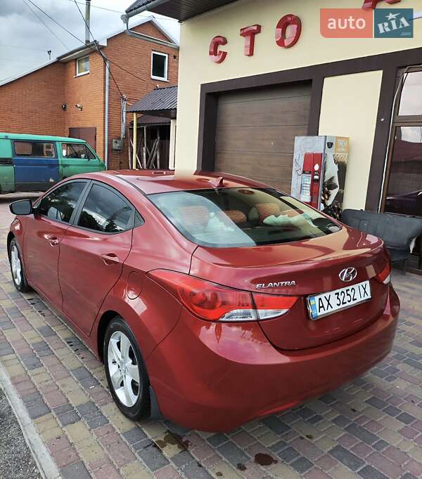 Седан Hyundai Elantra 2012 в Харкові
