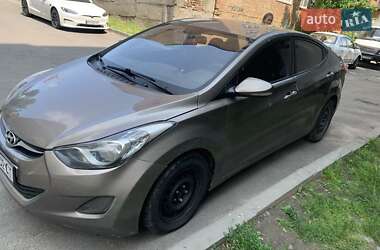 Hyundai Elantra 2011