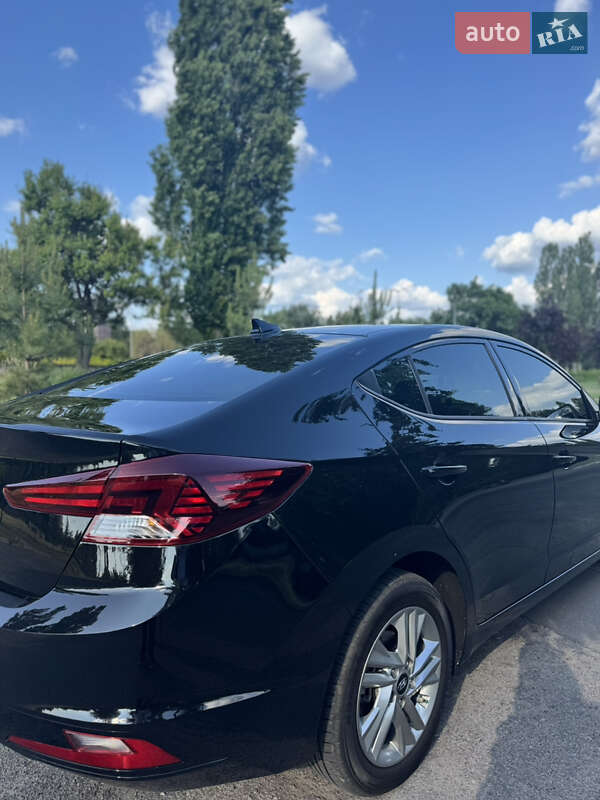 Седан Hyundai Elantra 2019 в Кременчуці