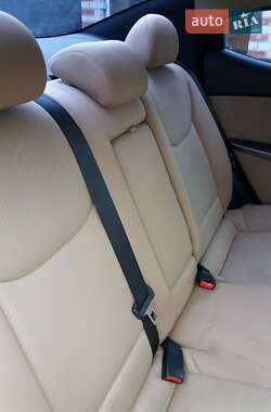 Седан Hyundai Elantra 2013 в 