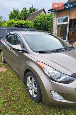 Седан Hyundai Elantra 2013 в 