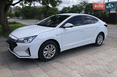 Седан Hyundai Elantra 2020 в 