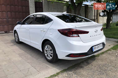 Седан Hyundai Elantra 2020 в 