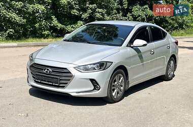 Седан Hyundai Elantra 2018 в Киеве