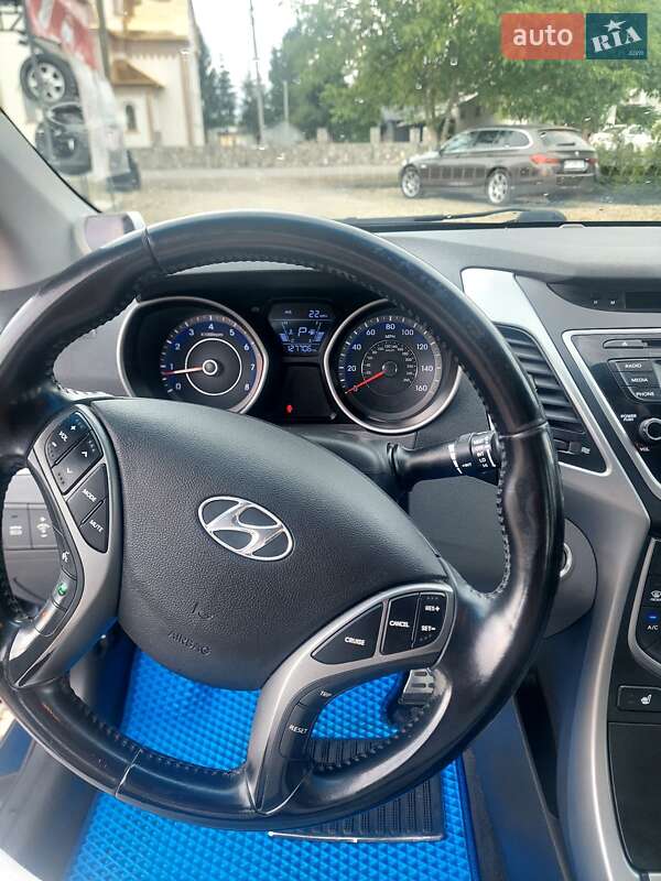 Седан Hyundai Elantra 2014 в Косові