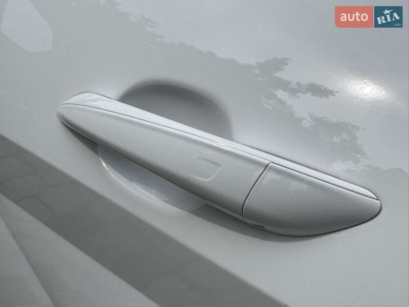 Седан Hyundai Elantra 2023 в Киеве