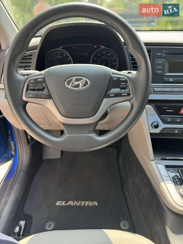 Седан Hyundai Elantra 2017 в Кропивницькому