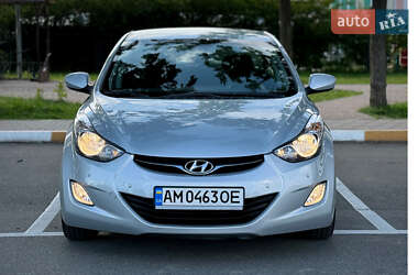 Седан Hyundai Elantra 2011 в Києві