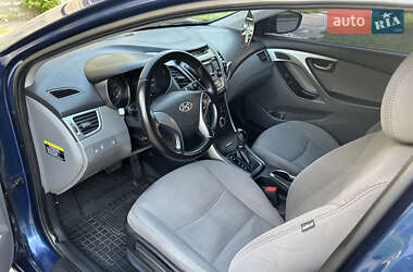 Седан Hyundai Elantra 2015 в 